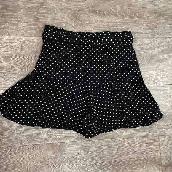 NWOT Zara Polka Dot Mini Skort Black and White M - Picture 11 of 11